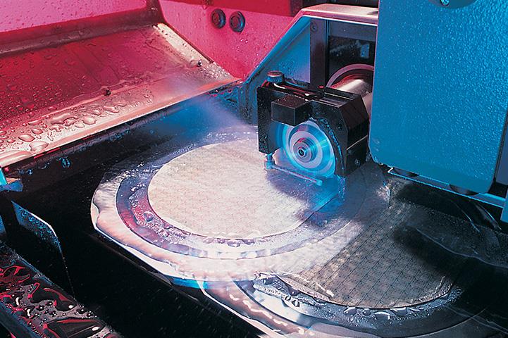 machine used in the manufacture of silicon wafers