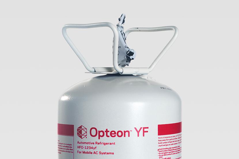 opteon tm yf canister of automotive refrigerant